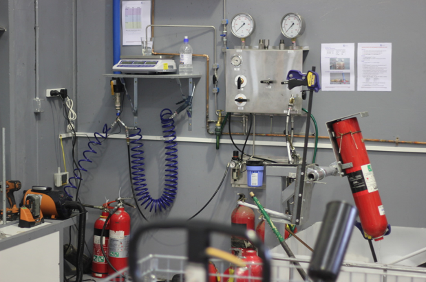 Featured image of post Co2 Fire Extinguisher Hydrostatic Testing Frequency : If you need a new fire extinguisher, take a look at our selection of co2 and dry chemical abc extinguishers.